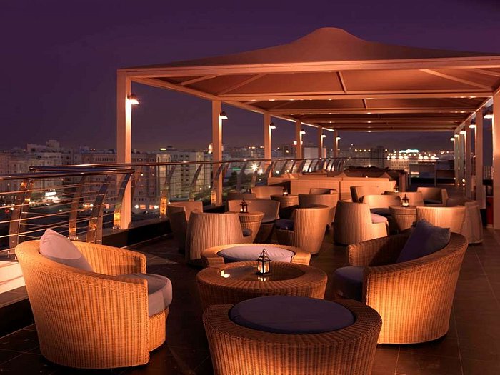 rooftop-lounge
