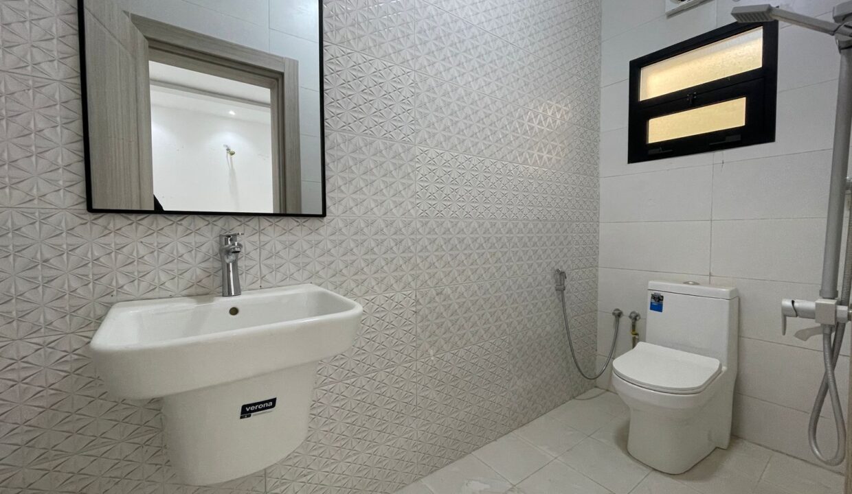 WhatsApp Image 2025-08-05 at 09.45.20_04ee7ce3