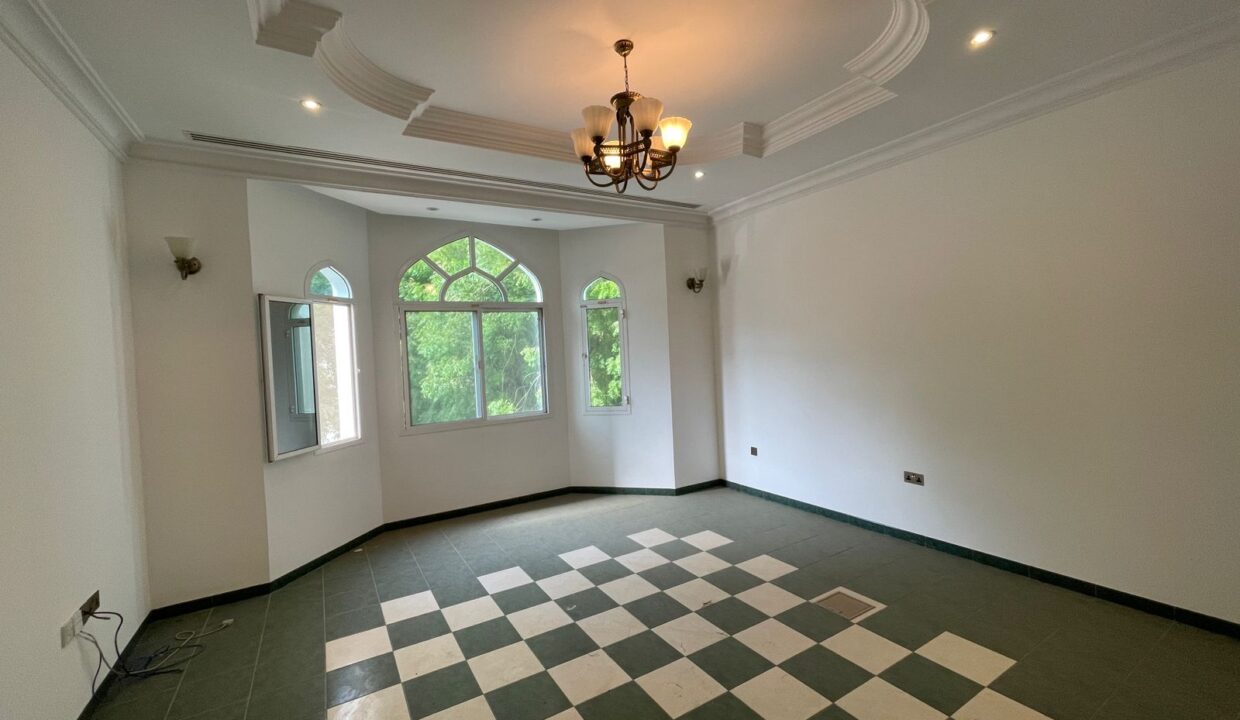 WhatsApp Image 2025-08-12 at 10.11.12_46cbe2f1