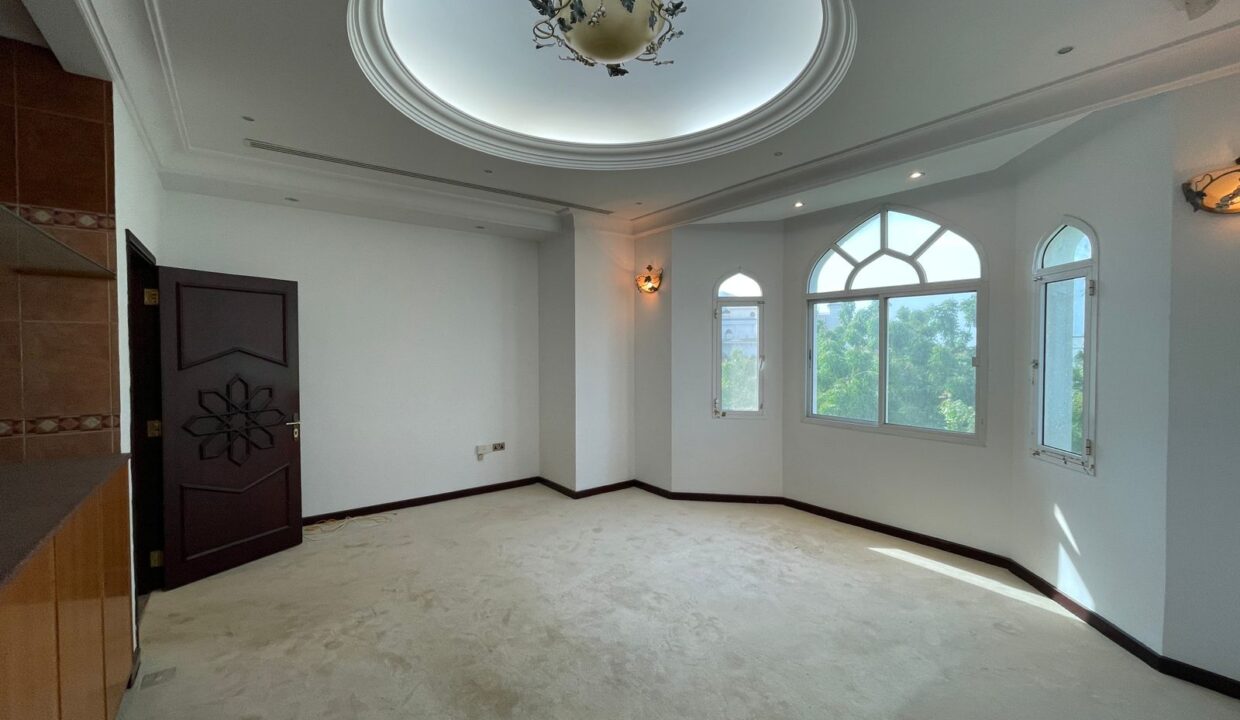 WhatsApp Image 2025-08-12 at 10.11.17_559d6d8c