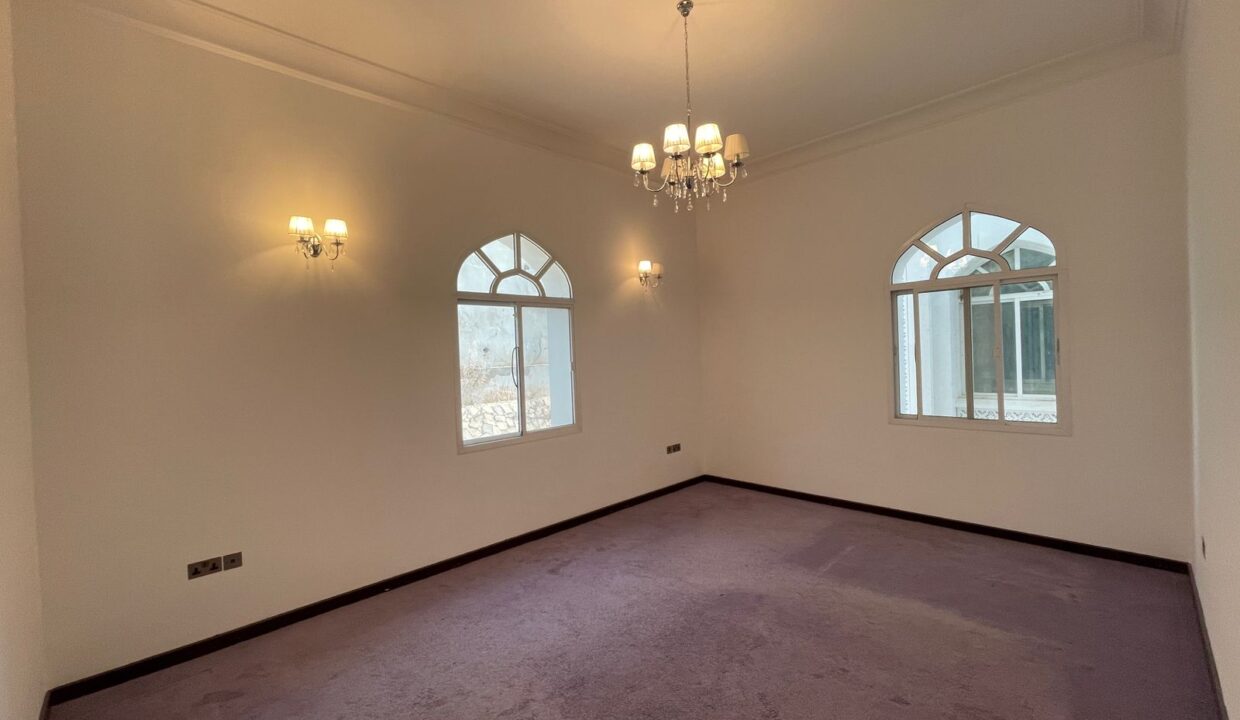 WhatsApp Image 2025-08-12 at 10.11.21_de23b082