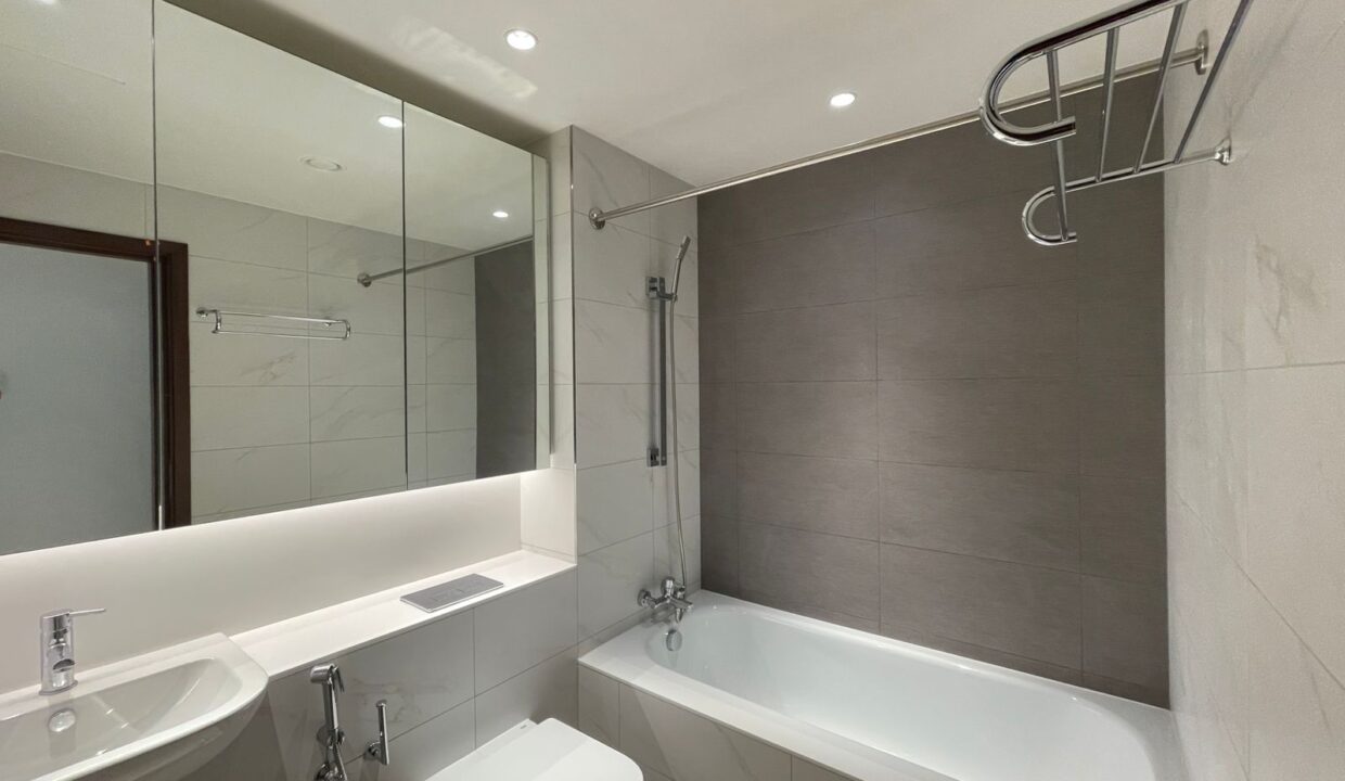 WhatsApp Image 2025-08-17 at 09.19.50_a79a5971