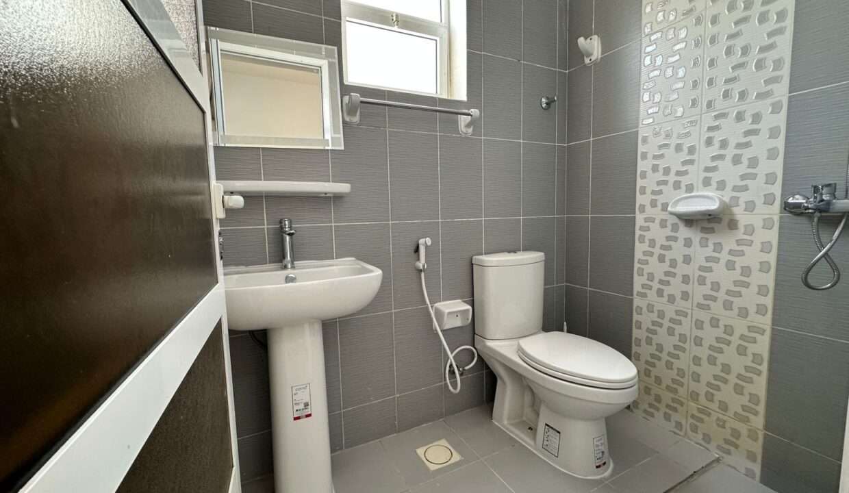 WhatsApp Image 2025-08-28 at 16.44.05_8731730c