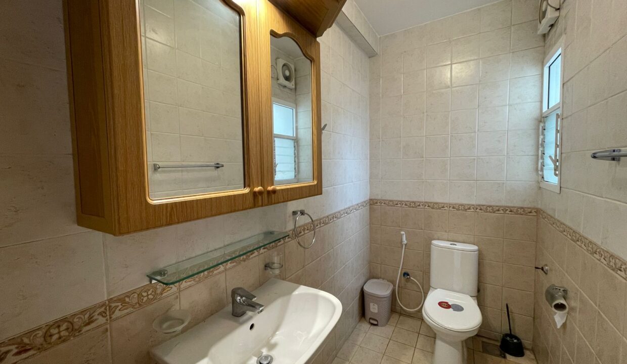 WhatsApp Image 2025-09-10 at 09.26.56_80455862