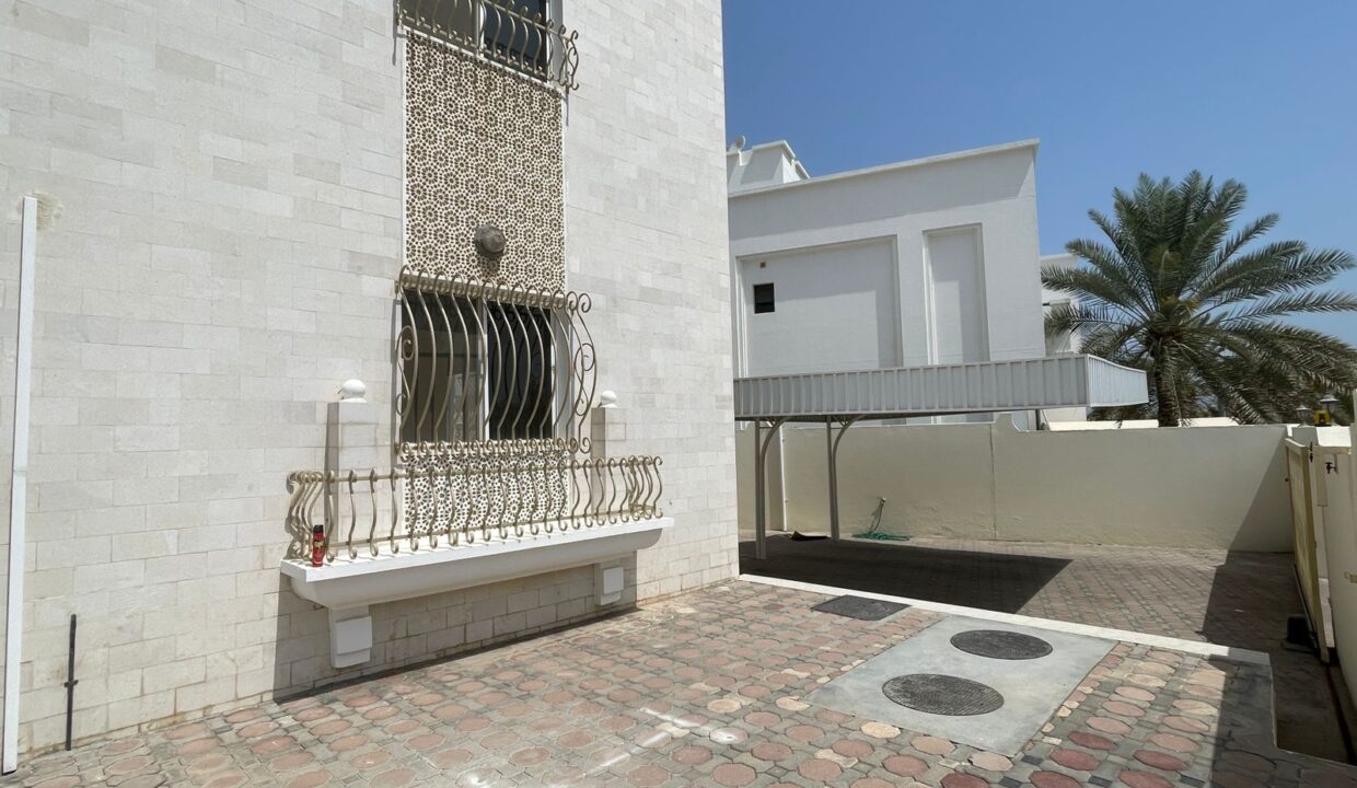 WhatsApp Image 2025-09-10 at 09.27.00_890364de