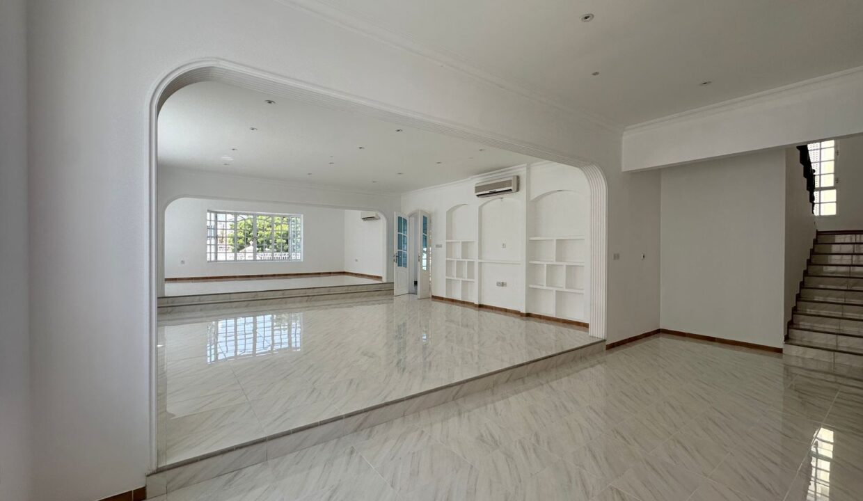 WhatsApp Image 2025-09-14 at 16.06.21_22f92bea