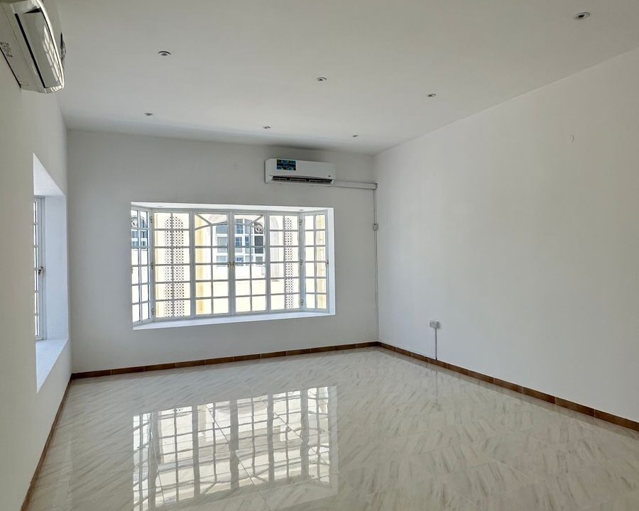 WhatsApp Image 2025-09-14 at 16.06.23_560b4490