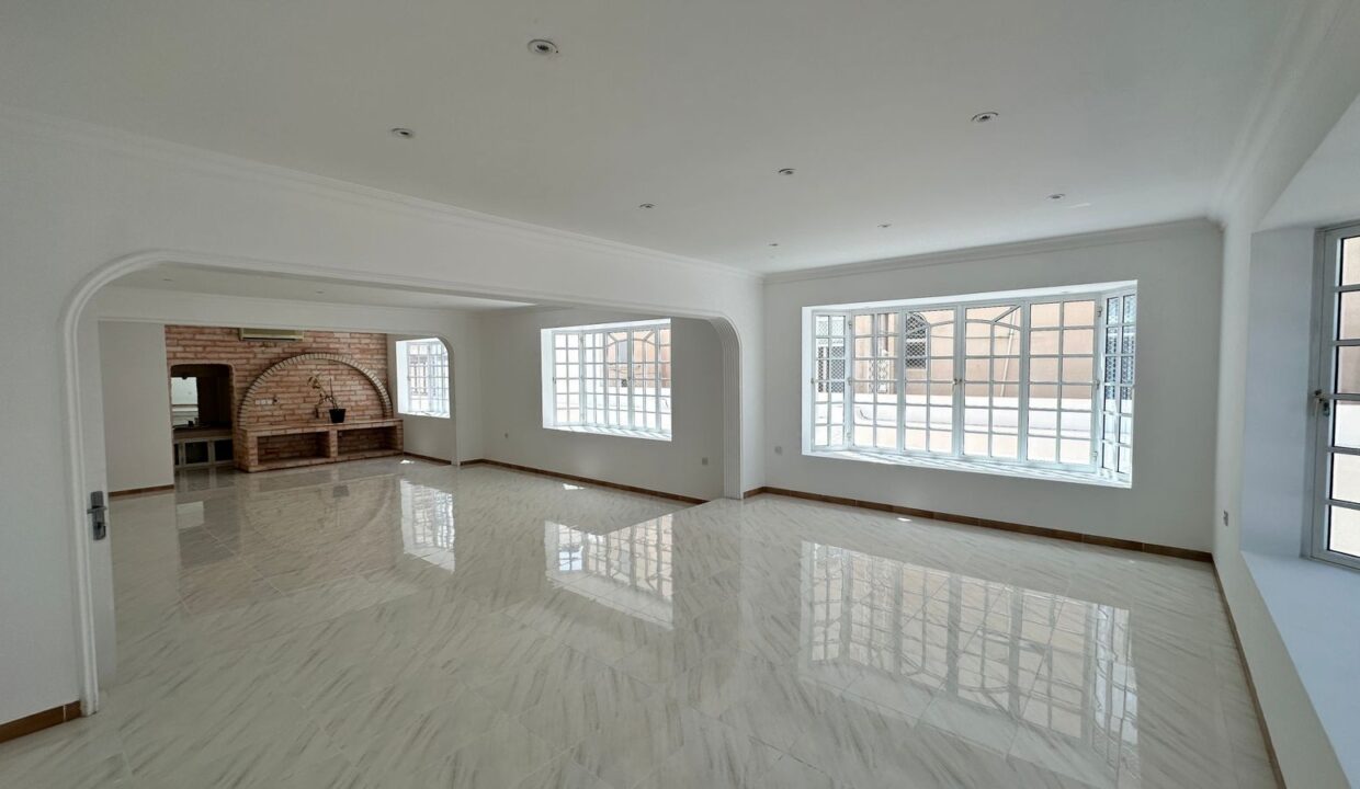 WhatsApp Image 2025-09-14 at 16.06.26_6438aea1