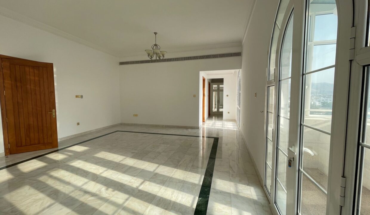 WhatsApp Image 2025-09-17 at 11.01.23_60f007e5