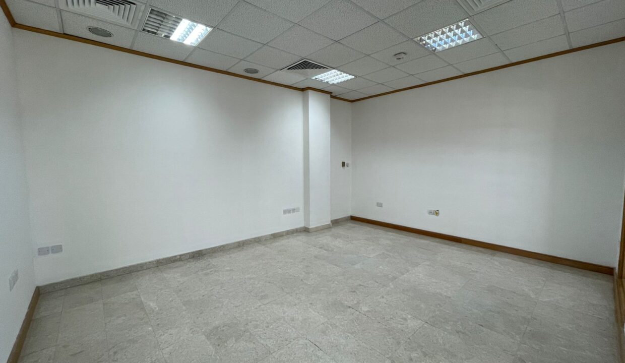 WhatsApp Image 2025-09-25 at 09.23.22_255bd609