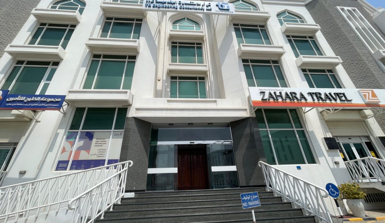 WhatsApp Image 2025-09-25 at 09.24.04_d22d37d7