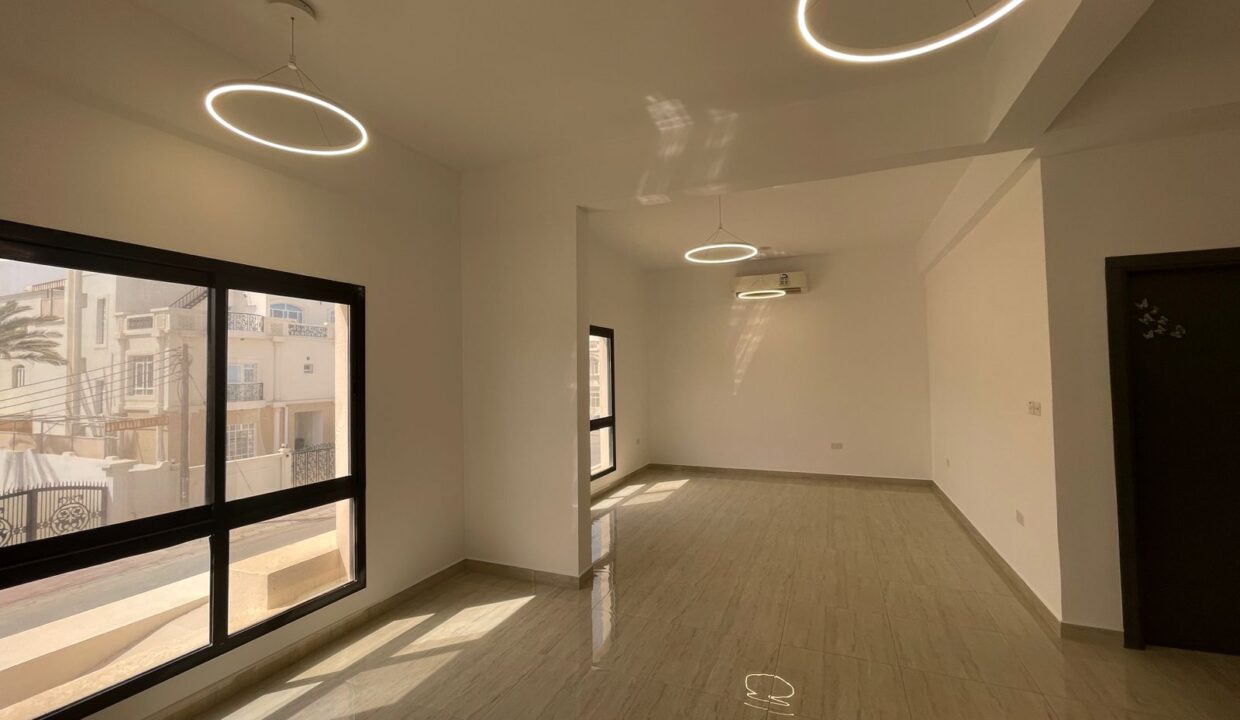 WhatsApp Image 2025-09-29 at 14.50.35_f325bd71