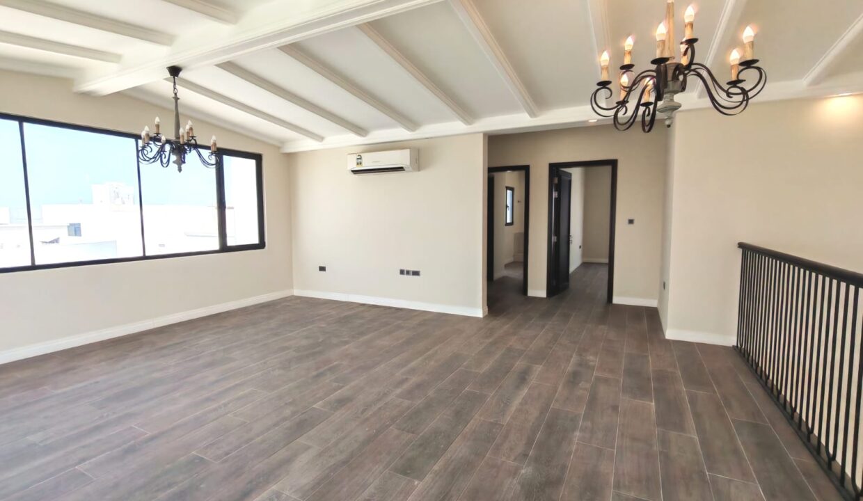 WhatsApp Image 2025-10-21 at 08.34.18_14a9fab5