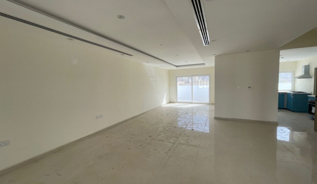 WhatsApp Image 2025-11-10 at 15.09.53_2a382f25