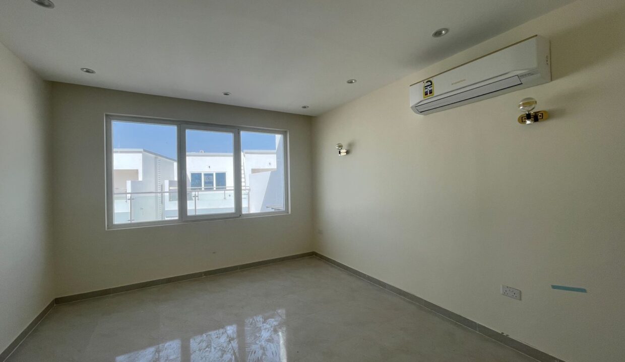 WhatsApp Image 2025-11-10 at 15.09.55_138e7f9c