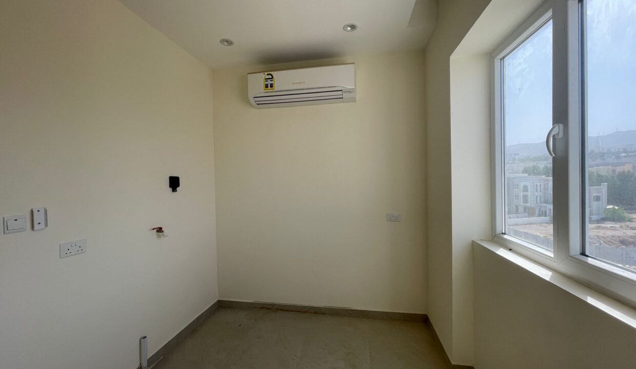 WhatsApp Image 2025-11-10 at 15.09.55_425f1a92