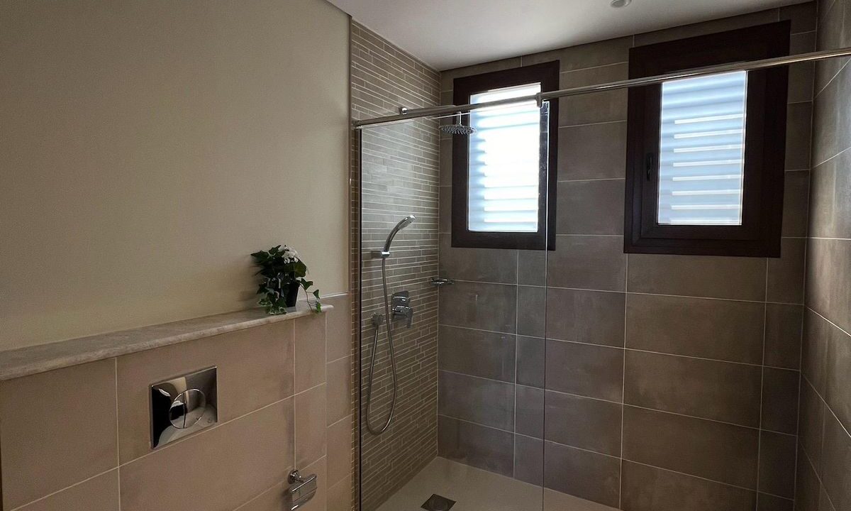 WhatsApp Image 2025-11-16 at 15.44.08_5f2ccde1