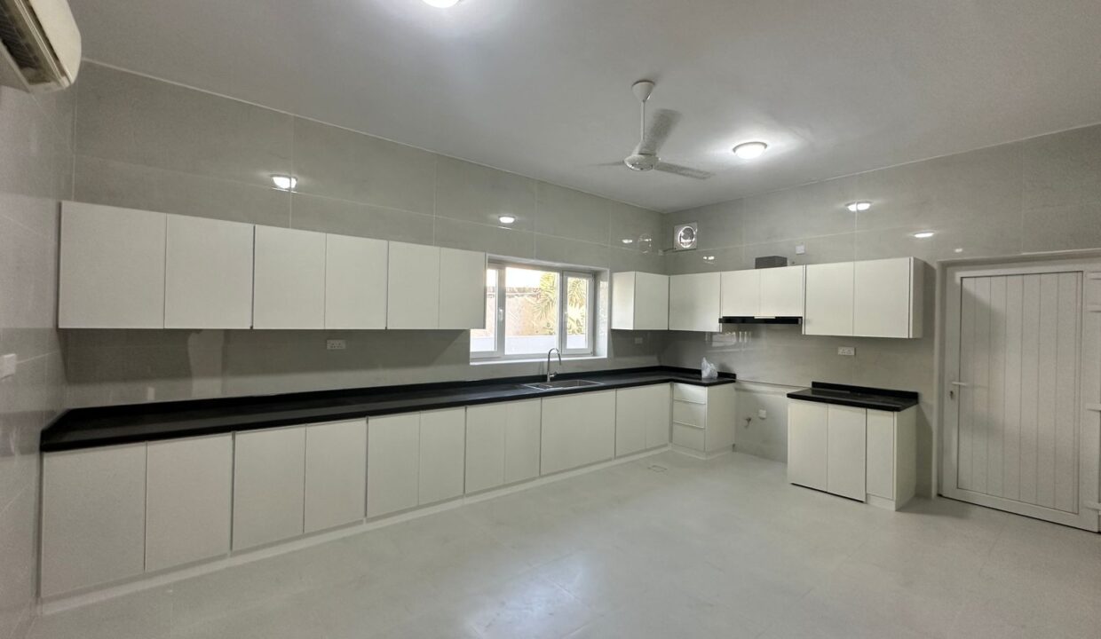 WhatsApp Image 2025-11-18 at 09.09.54_214f62b1