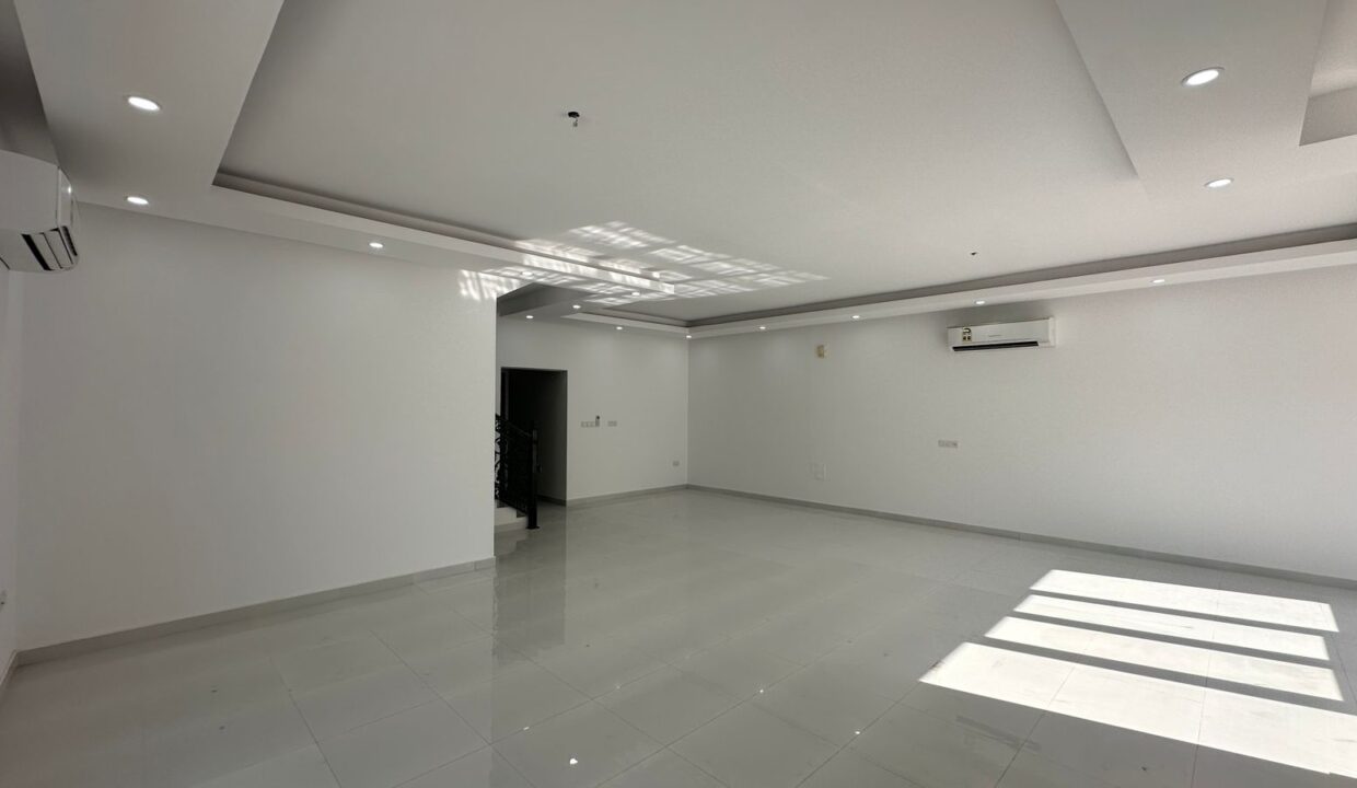 WhatsApp Image 2025-11-18 at 09.09.55_c4fee9e9