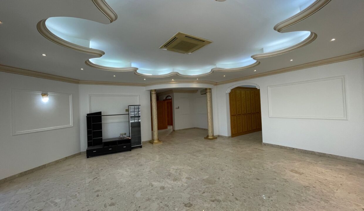 WhatsApp Image 2025-11-24 at 13.45.58_c402230e