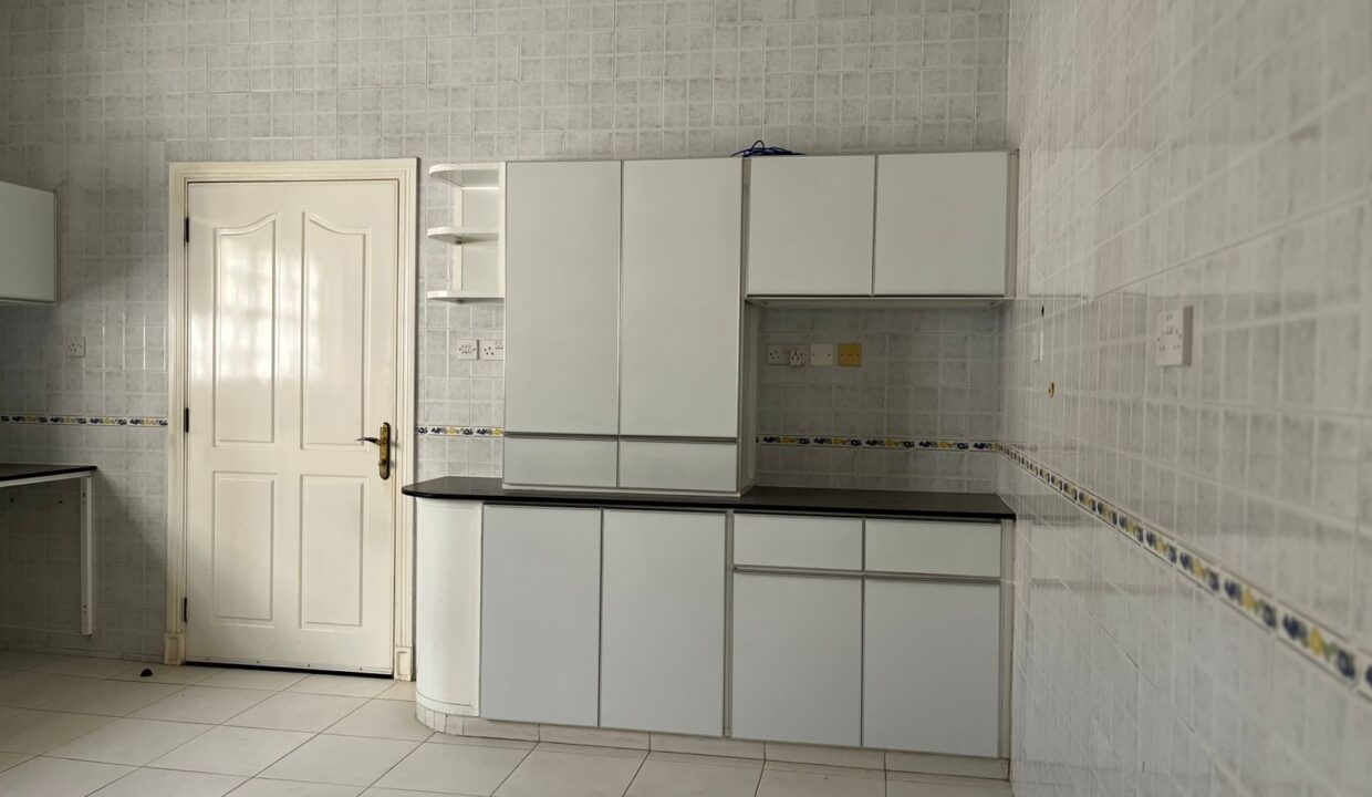 WhatsApp Image 2025-12-04 at 16.39.03_535ea738