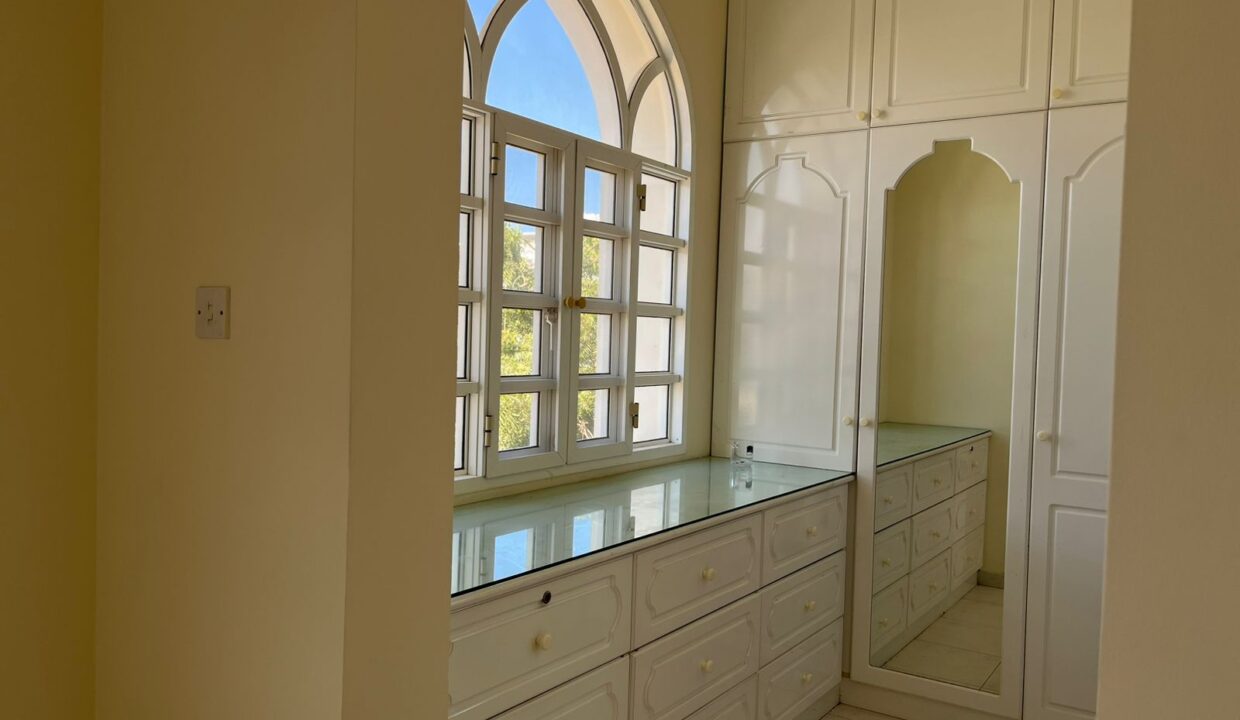 WhatsApp Image 2025-12-04 at 16.39.05_3c5d56e7