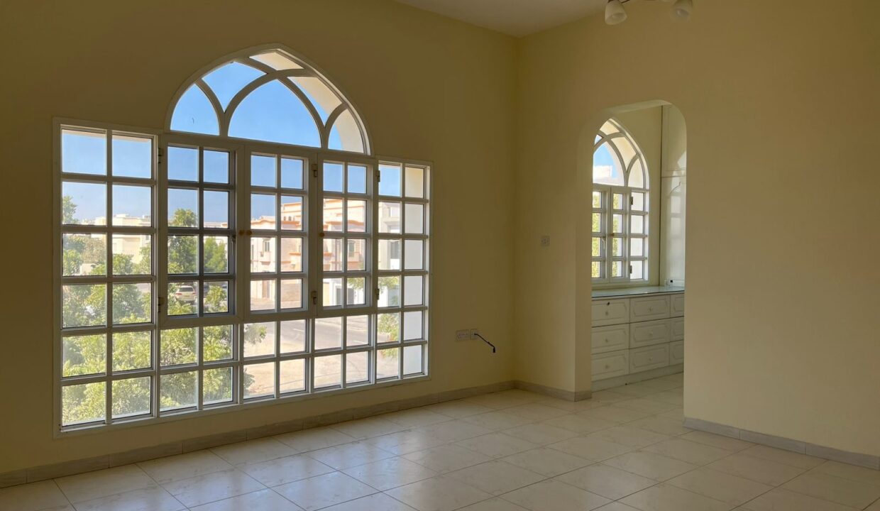 WhatsApp Image 2025-12-04 at 16.39.05_603eac53