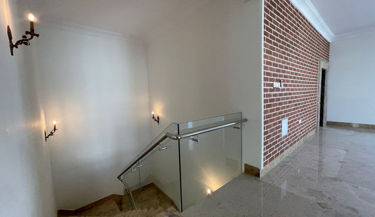 WhatsApp Image 2025-12-09 at 09.38.09_bc7af08a