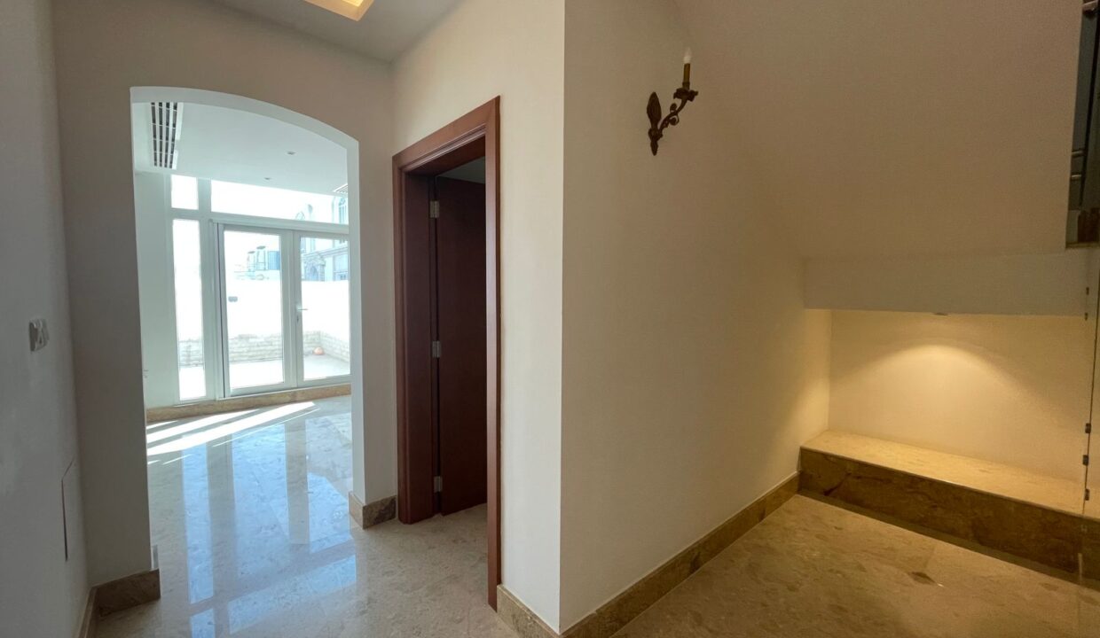 WhatsApp Image 2025-12-09 at 09.38.12_a29c4bbd