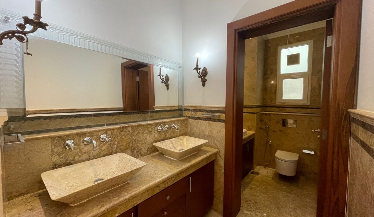 WhatsApp Image 2025-12-09 at 09.38.14_44dcbf85